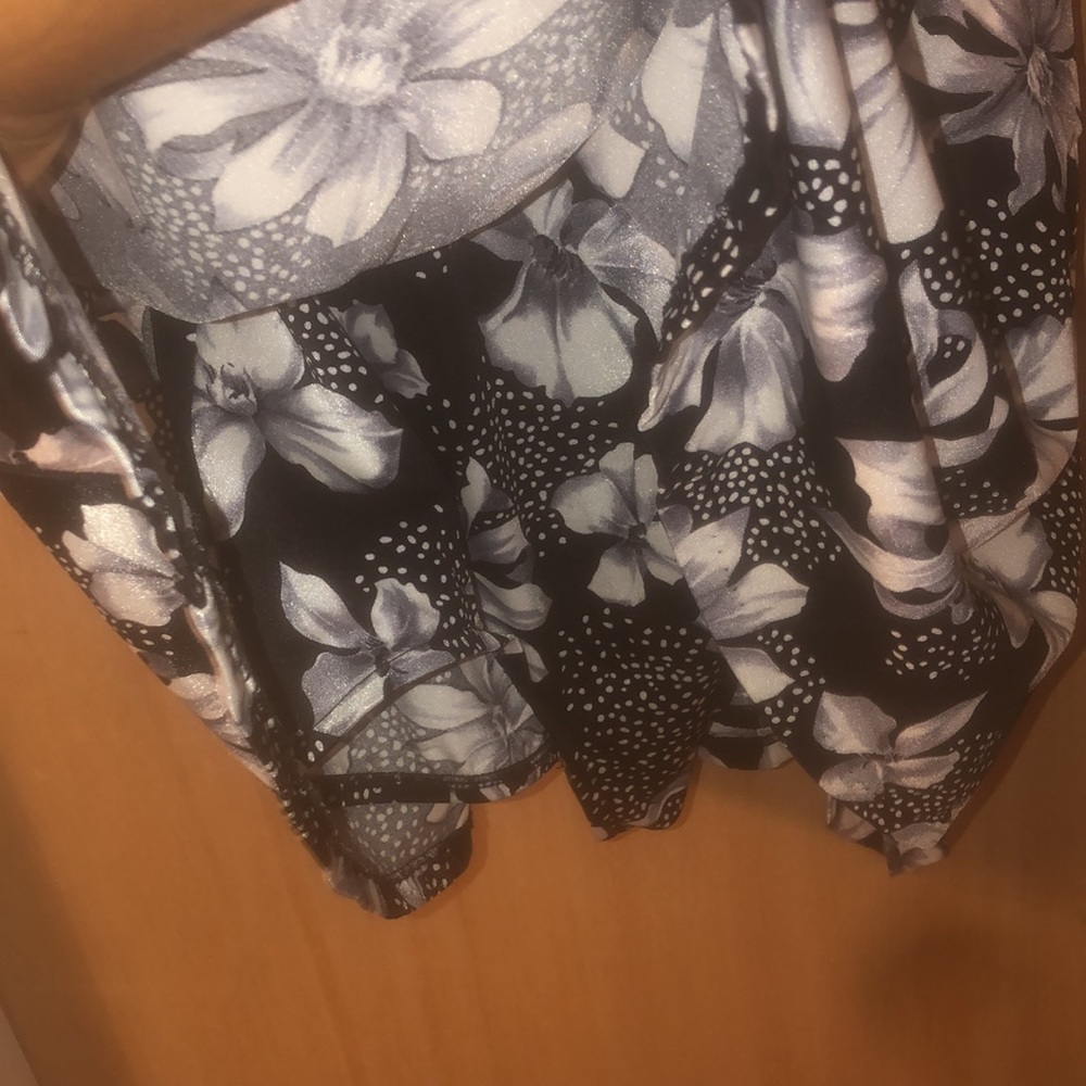 mainstream bathing suit - Picture 3 of 6
